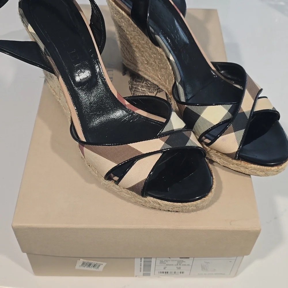 Burberry Plaid Wedge Sandals Espadrilles Size 39 with Box - Picture 12 of 16